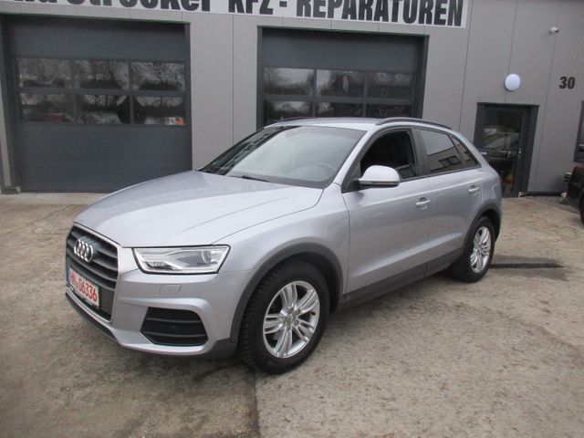 Audi Q3 basis Navi, Leder, Kamera, AHK, Garantie !!!