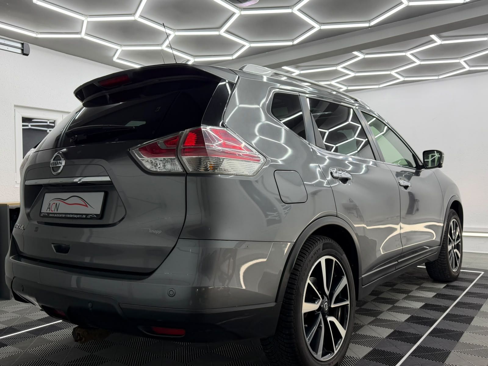 Fahrzeugabbildung Nissan X-Trail dCi Aut./AHK/PANO/LEDER/360*/SCHECKHEFT