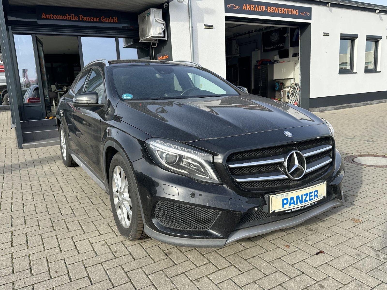 Mercedes-Benz GLA 220 4Matic AMG Line Leder Panorama Navi Kame
