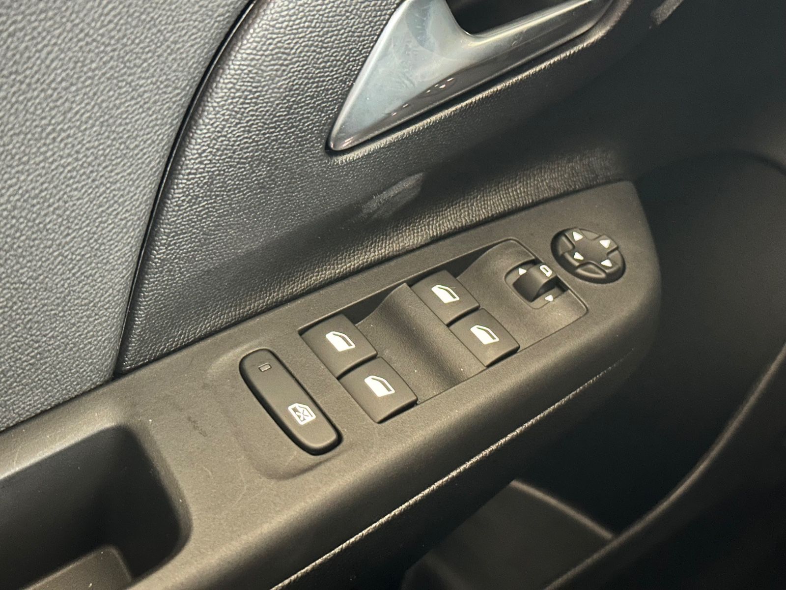 Fahrzeugabbildung Opel Corsa F YES*Carplay*Allwetter*SHZ*LHZ*PDC*LED