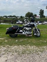 Harley-Davidson Road King Classic  - HARLEY-DAVIDSON 2011 ROAD KING