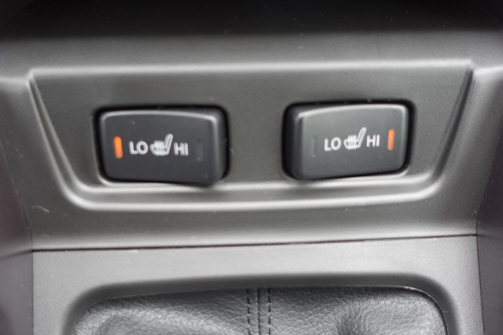 Fahrzeugabbildung Suzuki Vitara 1.4Hybrid Comfort AHK,Navi,SHZ,PD,Kamera