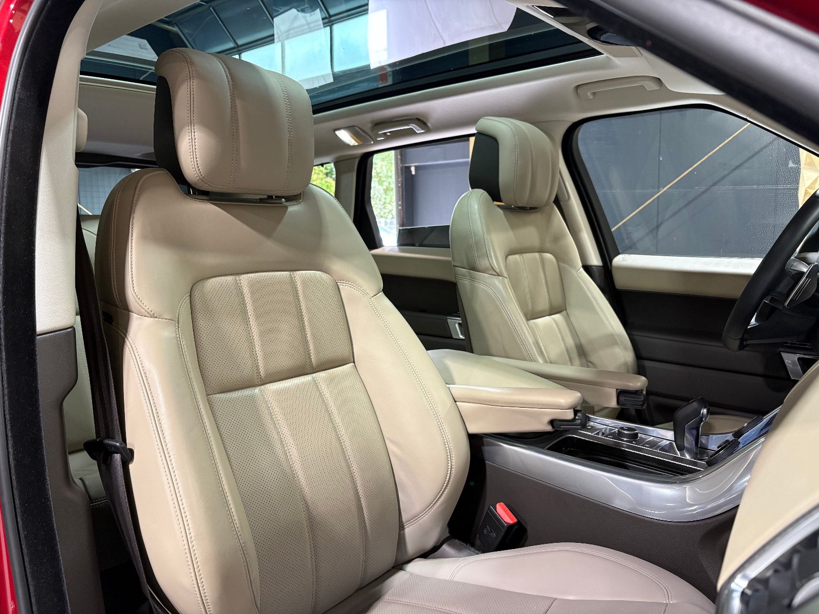 Fahrzeugabbildung Land Rover Range Rover Sport HSE Dynamic Hybrid/PANO/MEMORY