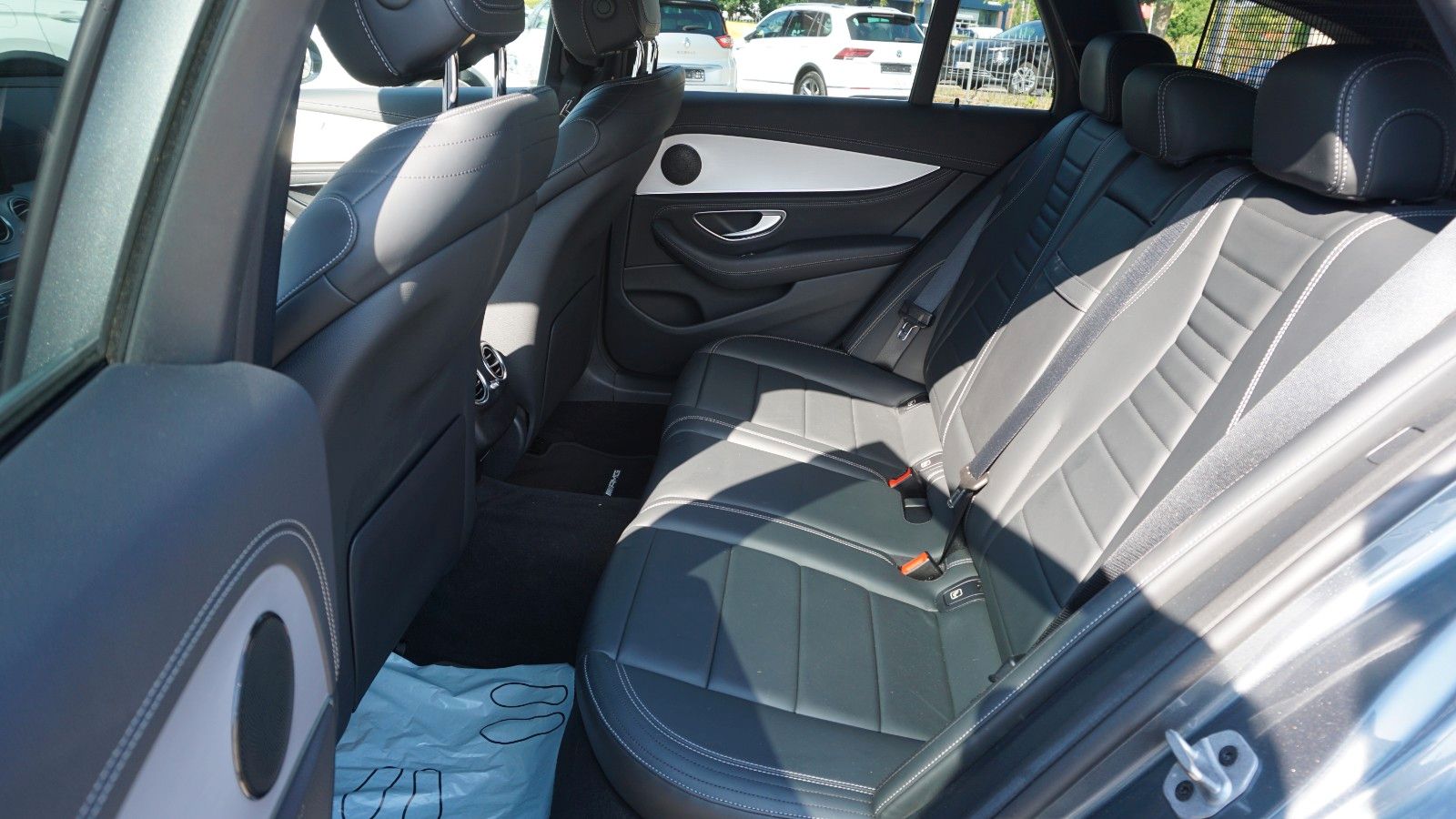 Fahrzeugabbildung Mercedes-Benz E 450 E T-Modell E 450 4Matic, AMG Line, Kamera