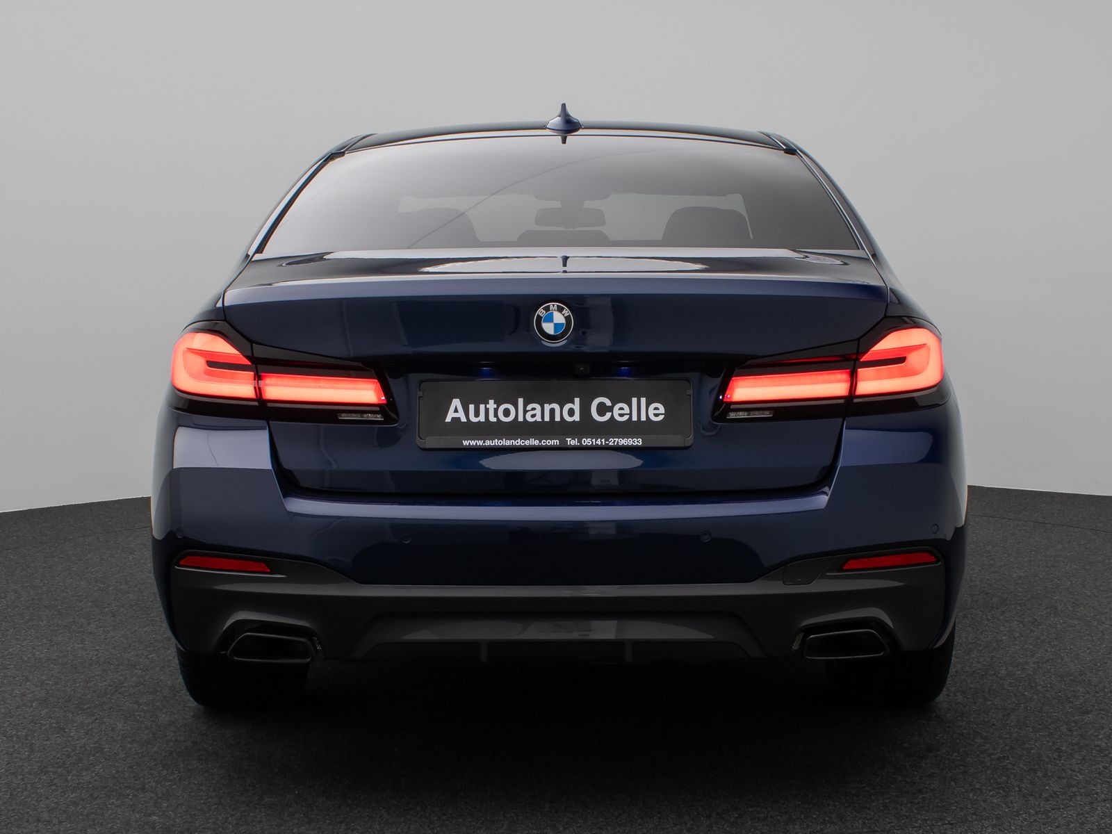 Fahrzeugabbildung BMW 540i xD M Sport Glasdach Kamera DAB H/K Massage