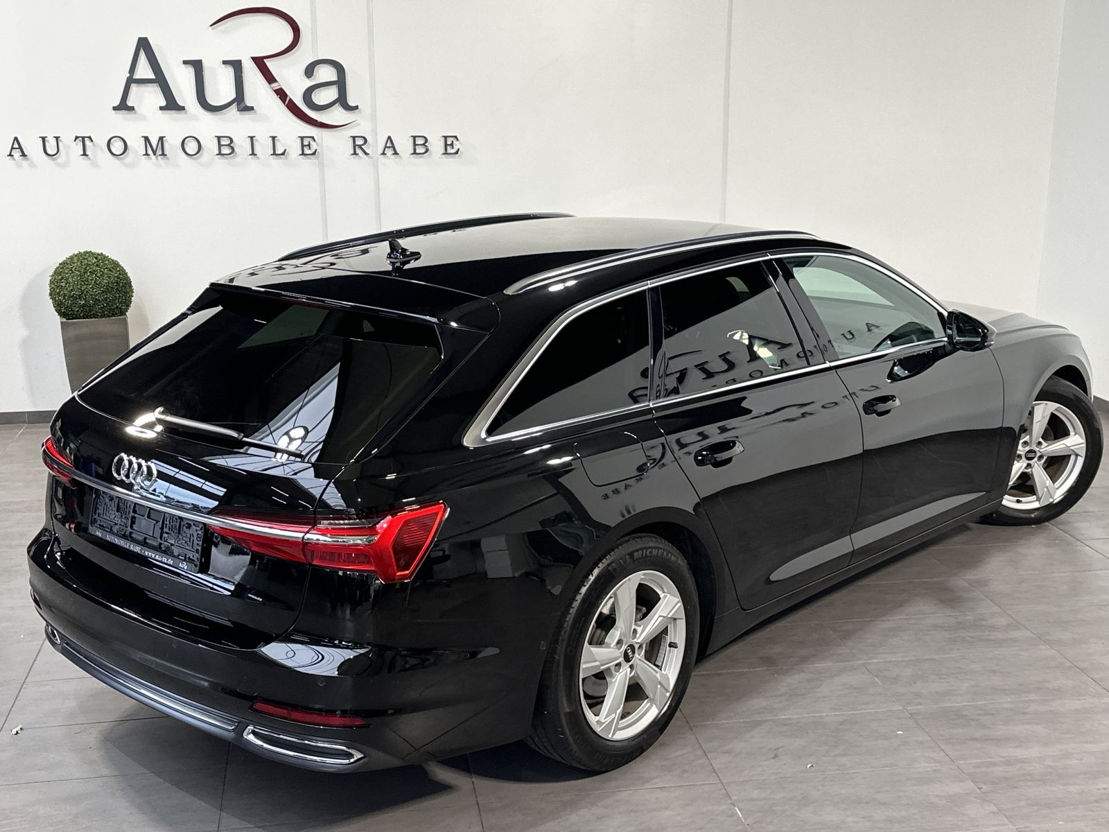 Fahrzeugabbildung Audi A6 Avant 40 TDI Sport NAV+LED+AHK+ACC+1HD+18ZOLL