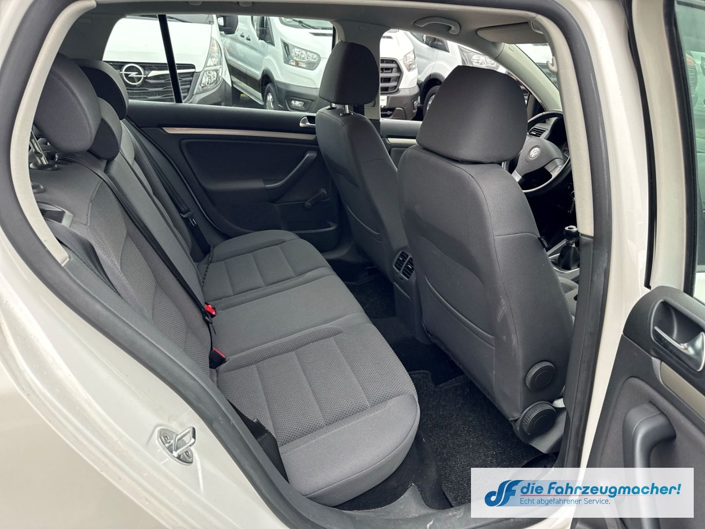 Fahrzeugabbildung Volkswagen Golf V Comfortline *GETRIEBESCHADEN* *EXPORT