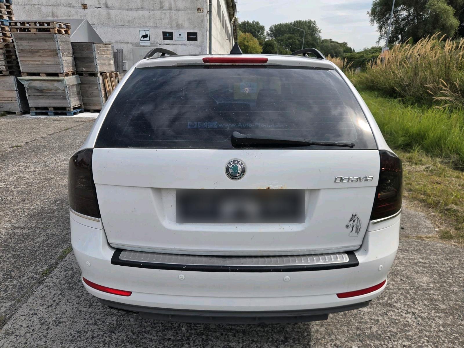 Skoda Octavia 2010 — photo 8
