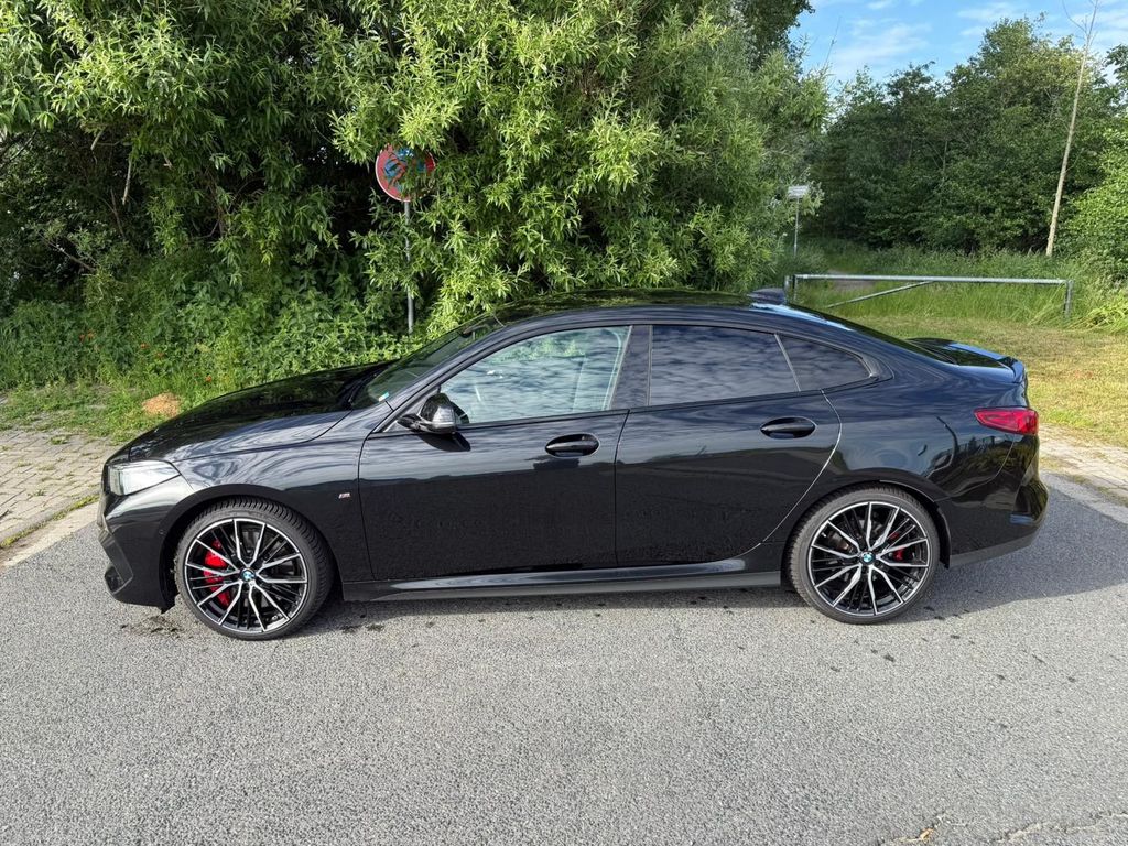 Image of BMW 218