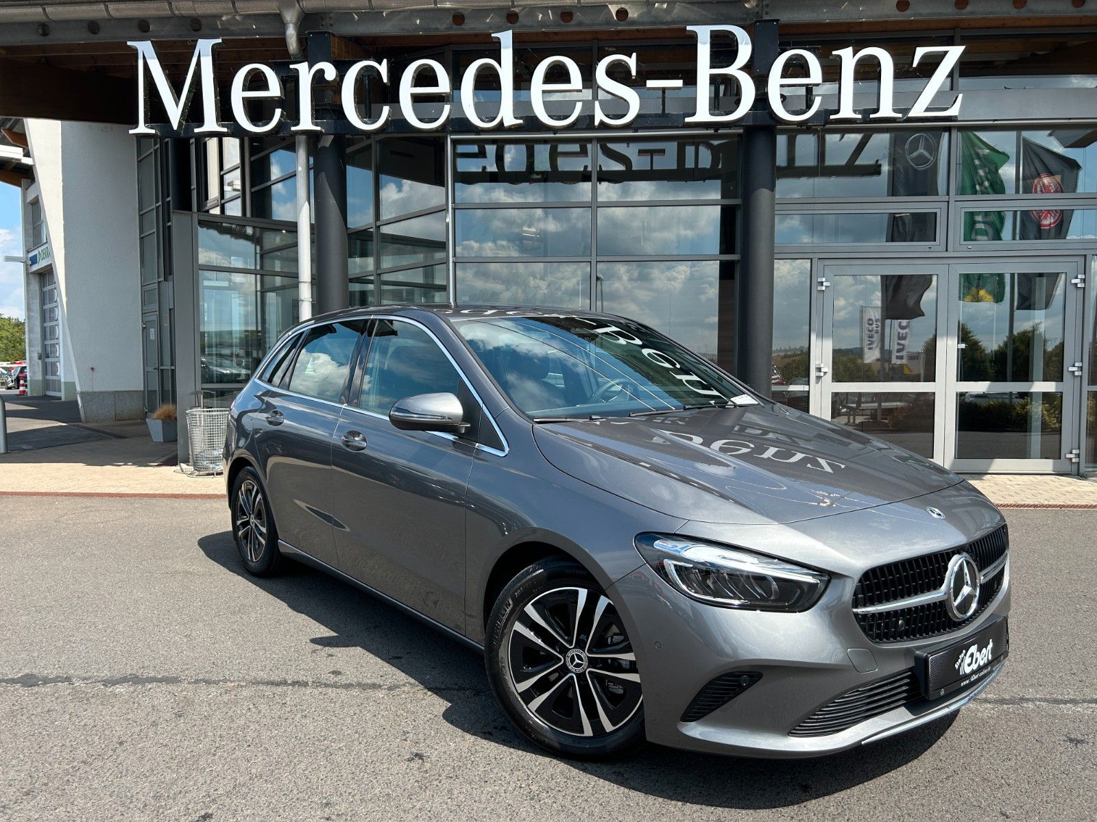 Fahrzeugabbildung Mercedes-Benz B 180 Progressive+PARK+SPIEGEL+LED+DAB+DIGITAL