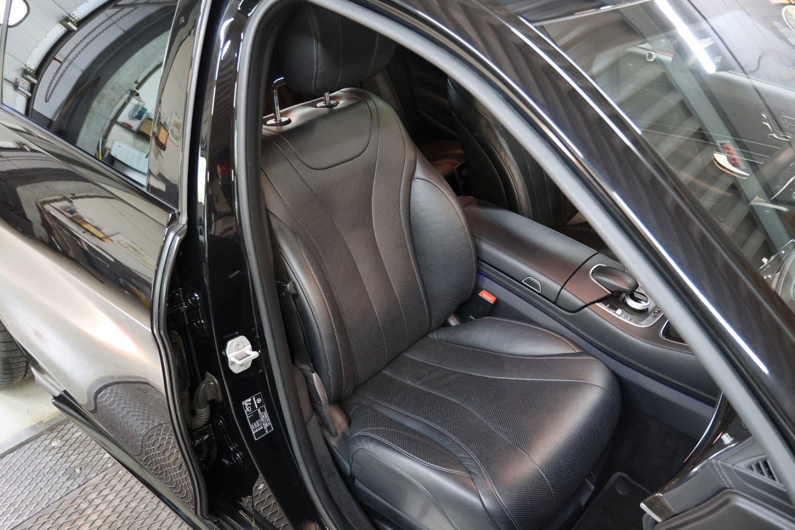 Mercedes-Benz S 500 4MATIC *63 AMG PAKET*PANO*LEDER*DISTRONIC* foto 15