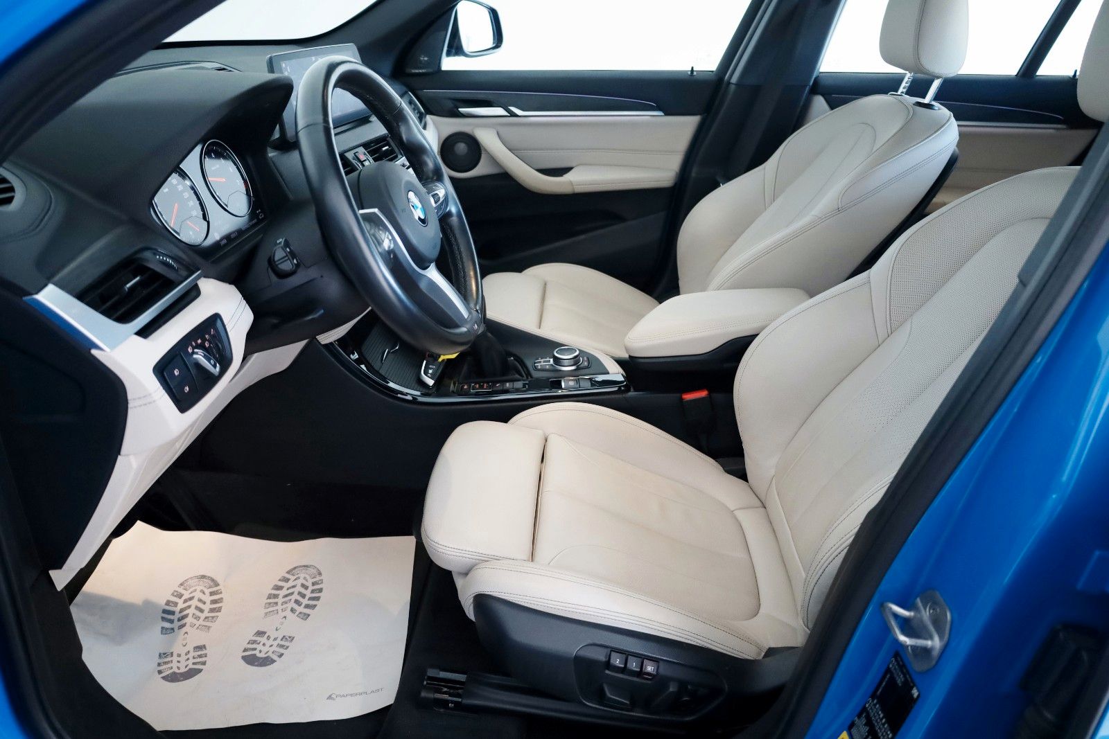 Fahrzeugabbildung BMW X1 xDrive 25e M Sport, Leder,Navi,ACC,HUD,Kamera