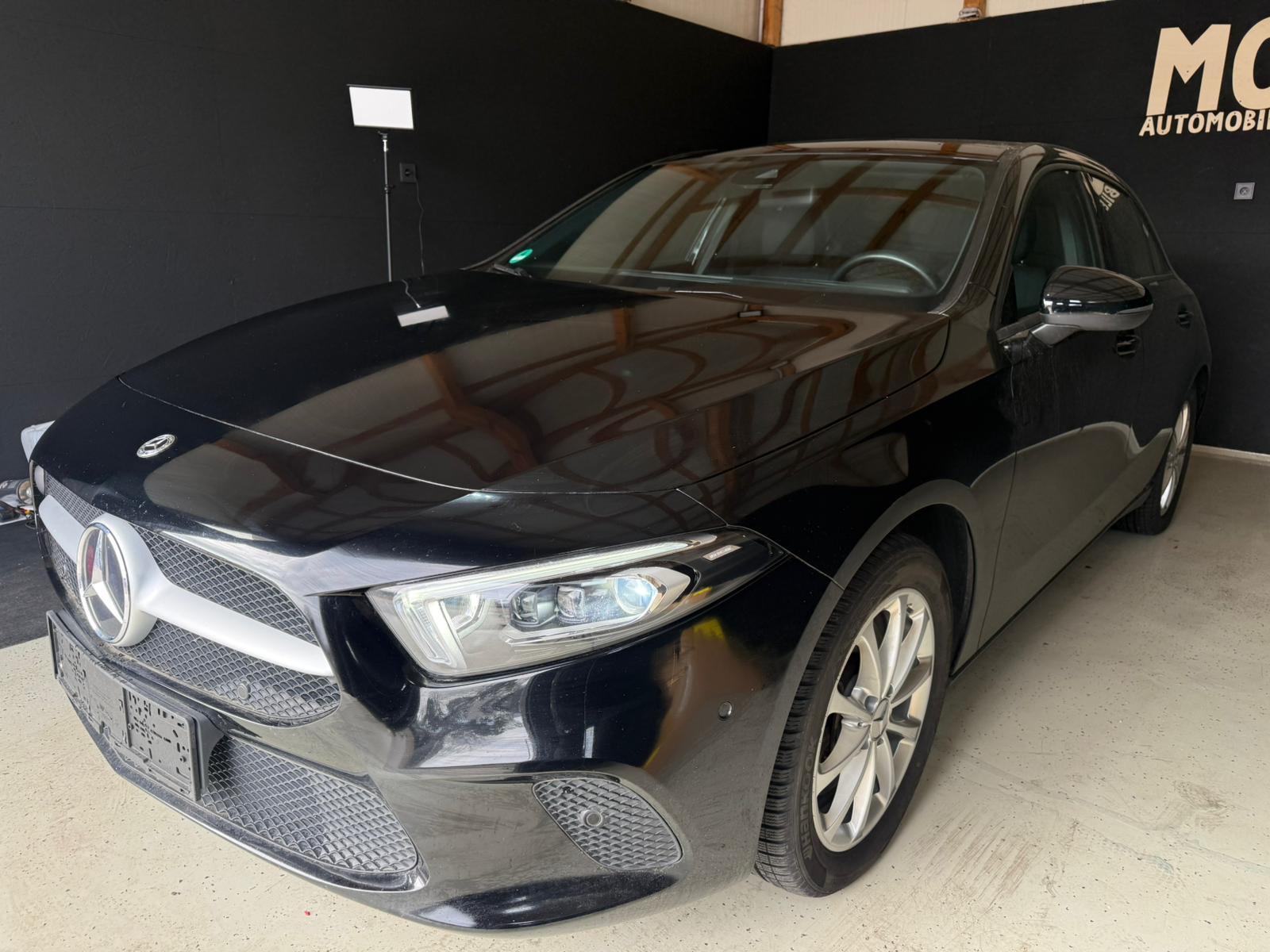 Mercedes-Benz A 250e Advanced/Pano/Multibeam LED/14800netto