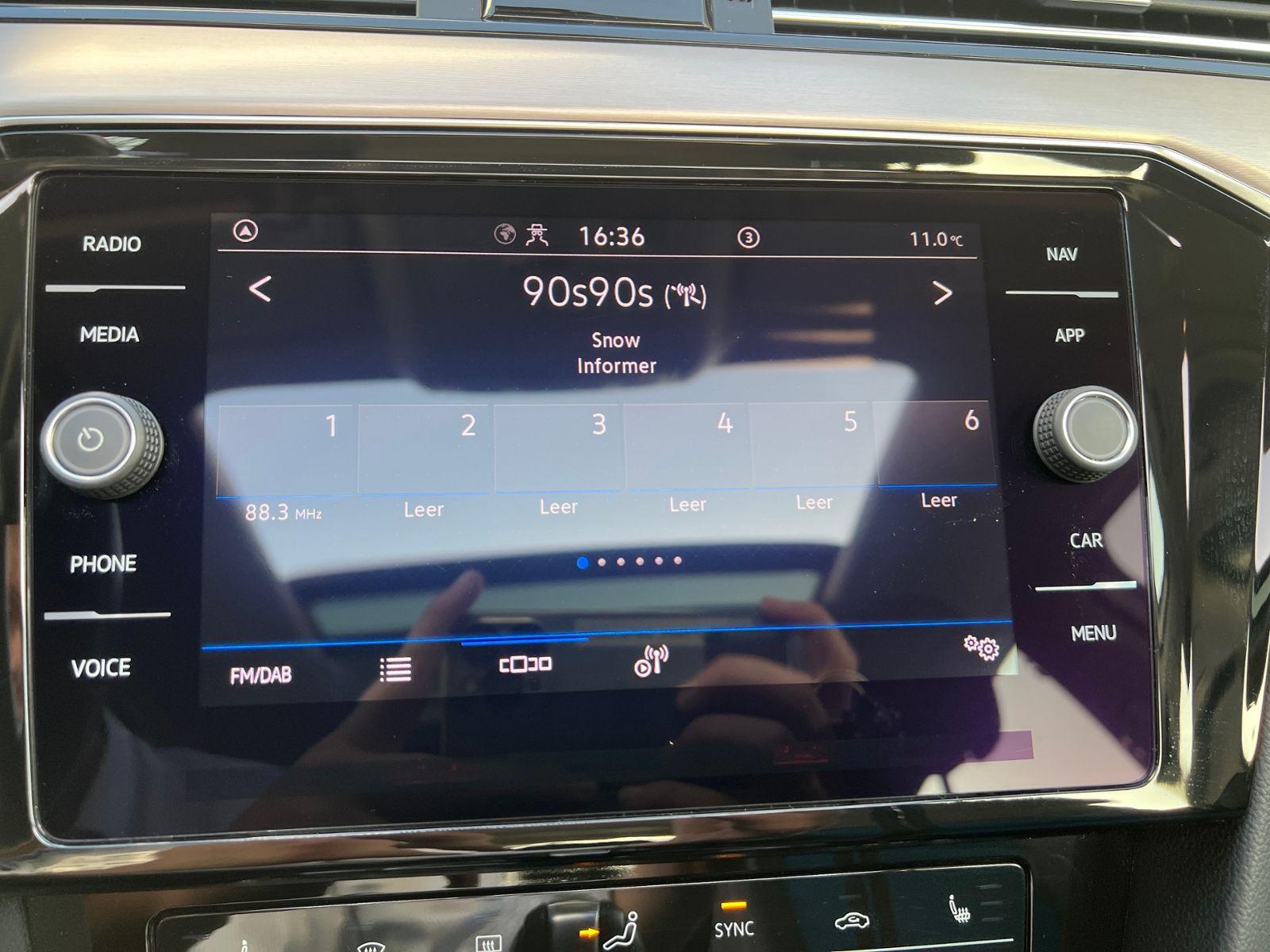 Fahrzeugabbildung Volkswagen Passat Variant Elegance 2.0 TDI DSG *AHK, IQ.Lig