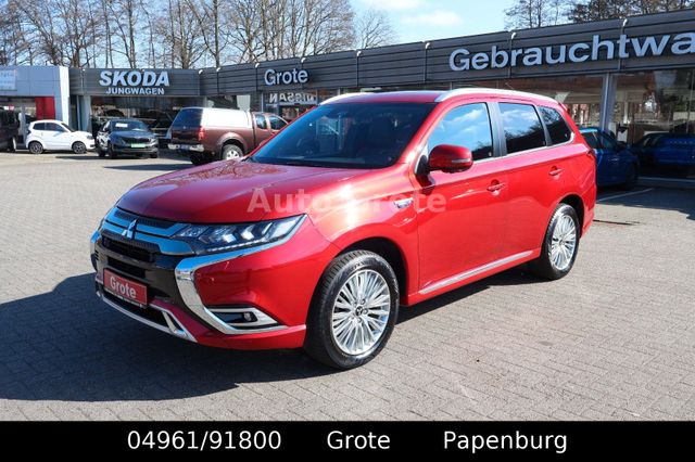 Mitsubishi Outlander 2.4 Top Hybrid 4x4, SD, AHK Leder , AT