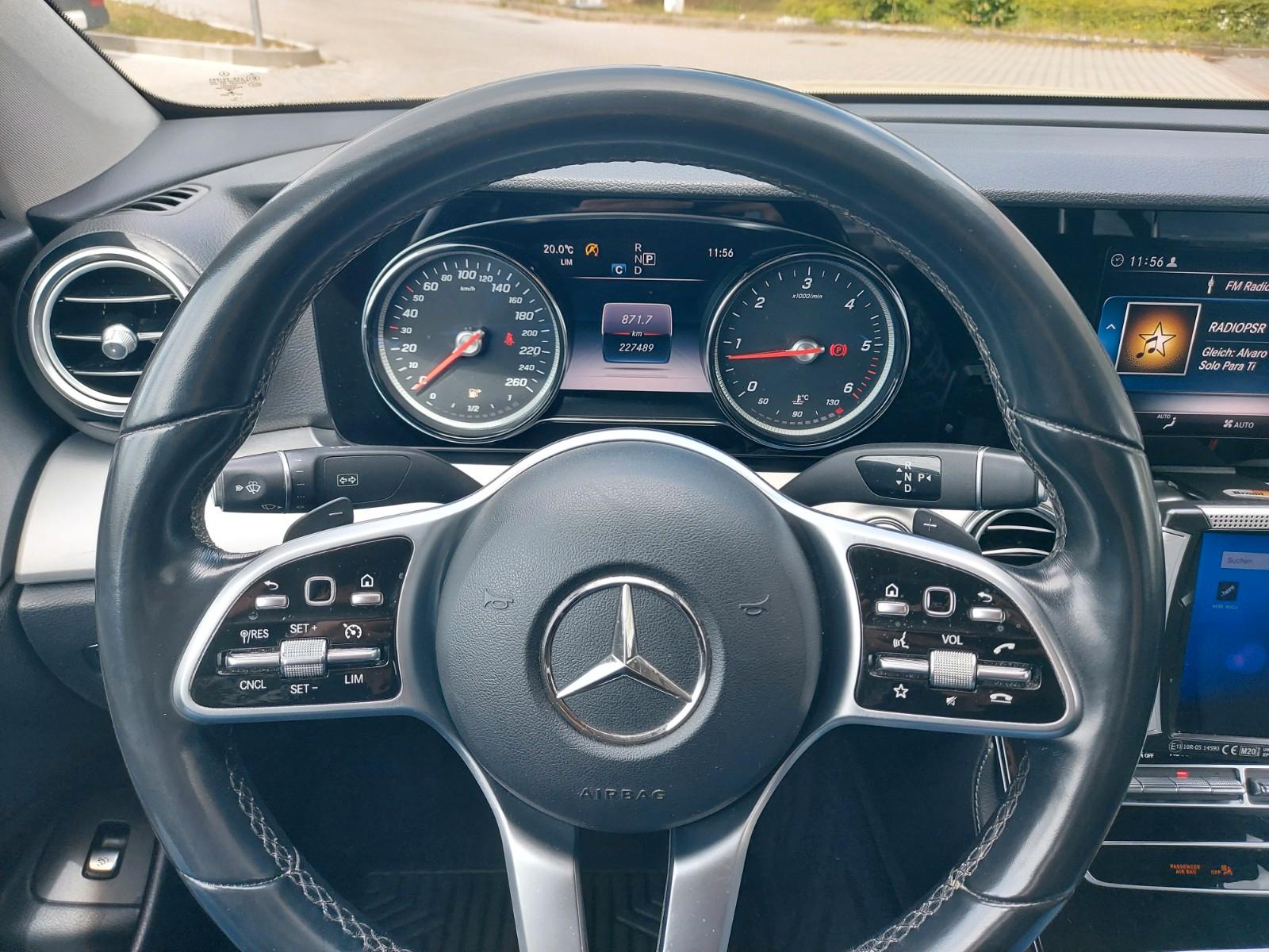 Mercedes-Benz E 220 E Limousine E 220 d Taxi Navi Kamera