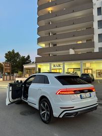 Audi Q8 - 10
