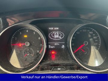 Volkswagen Touran - 10