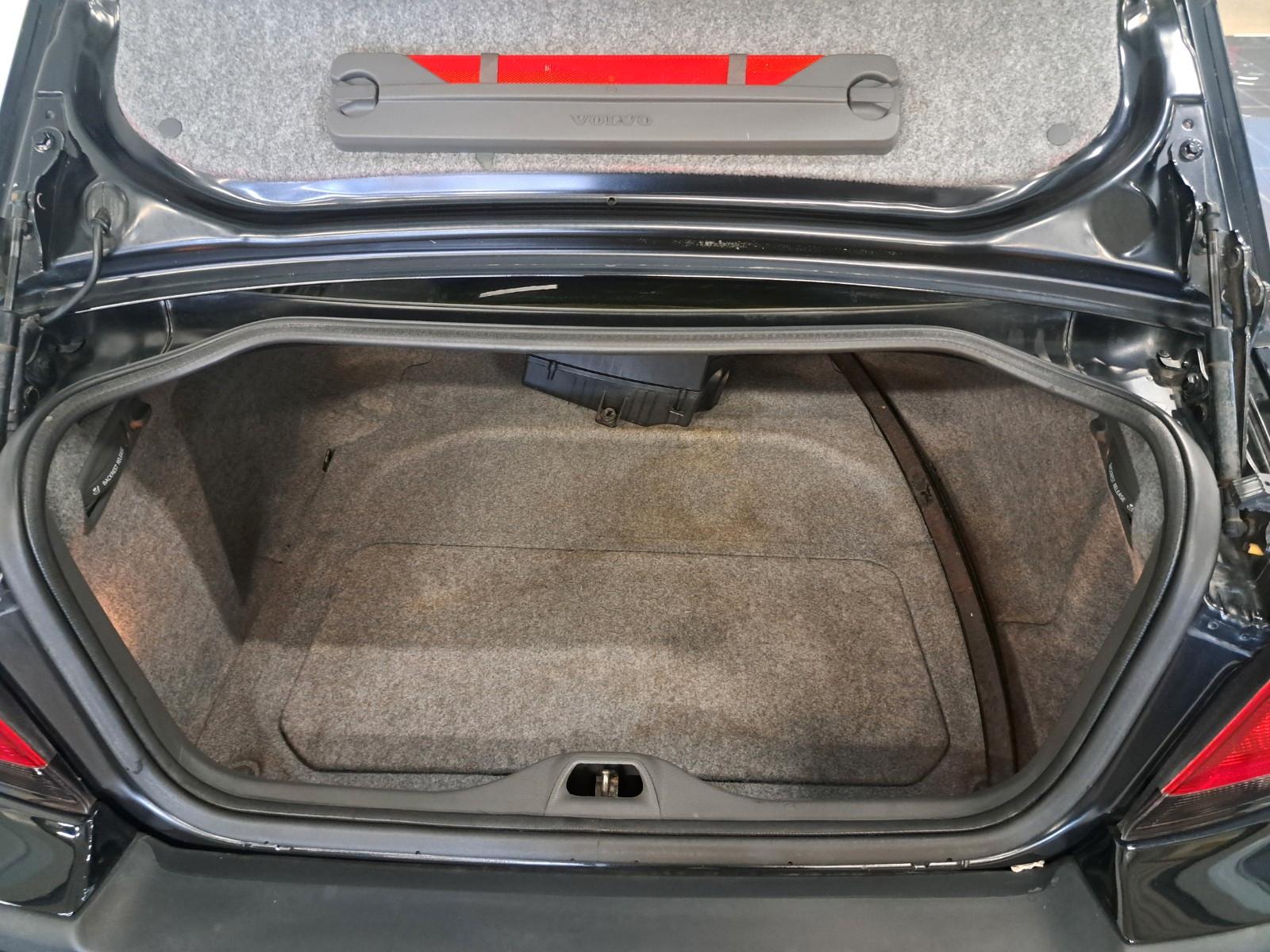 VOLVO S60 - R - 299 CV - BVA - TOIT OUVRANT