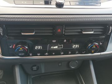 Nissan Qashqai N-Connecta X-TRONIC *NAVI* *FRONTSCHEIBE