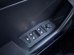 Fahrzeugabbildung Volkswagen T-ROC 1.0 TSI  DAB PDC SH CLIMATRONIC START/STOP