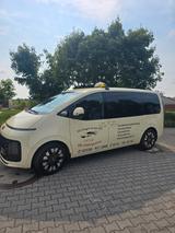Hyundai STARIA 2.2 CRDi Signature 7-Sitzer Auto 2WD ... - Hyundai STARIA von privat