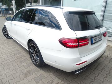 Mercedes E 200 - 3