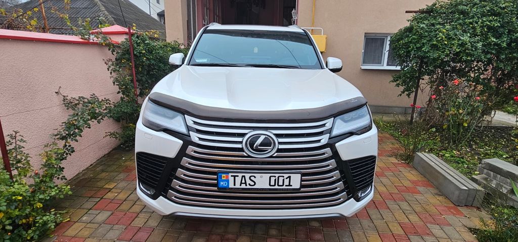 Lexus LX 500