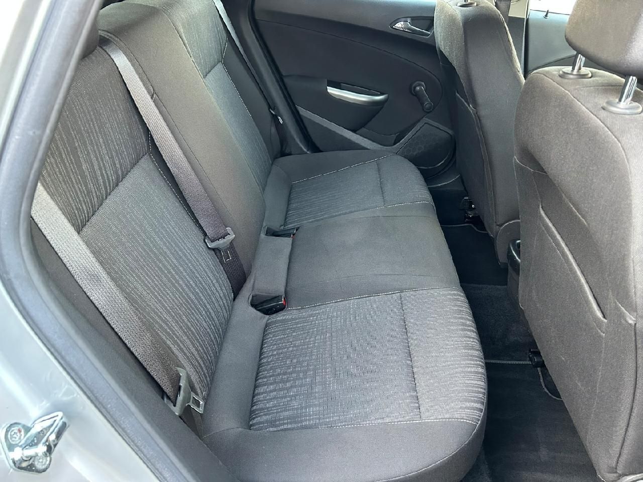 Fahrzeugabbildung Opel Astra J 1,6 Enjoy