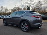 Alfa Romeo Stelvio 2.2 JTDM Super Q4  D.N.A.-Fahrdynamik - Alfa Romeo Stelvio mit Anhängerkupplung