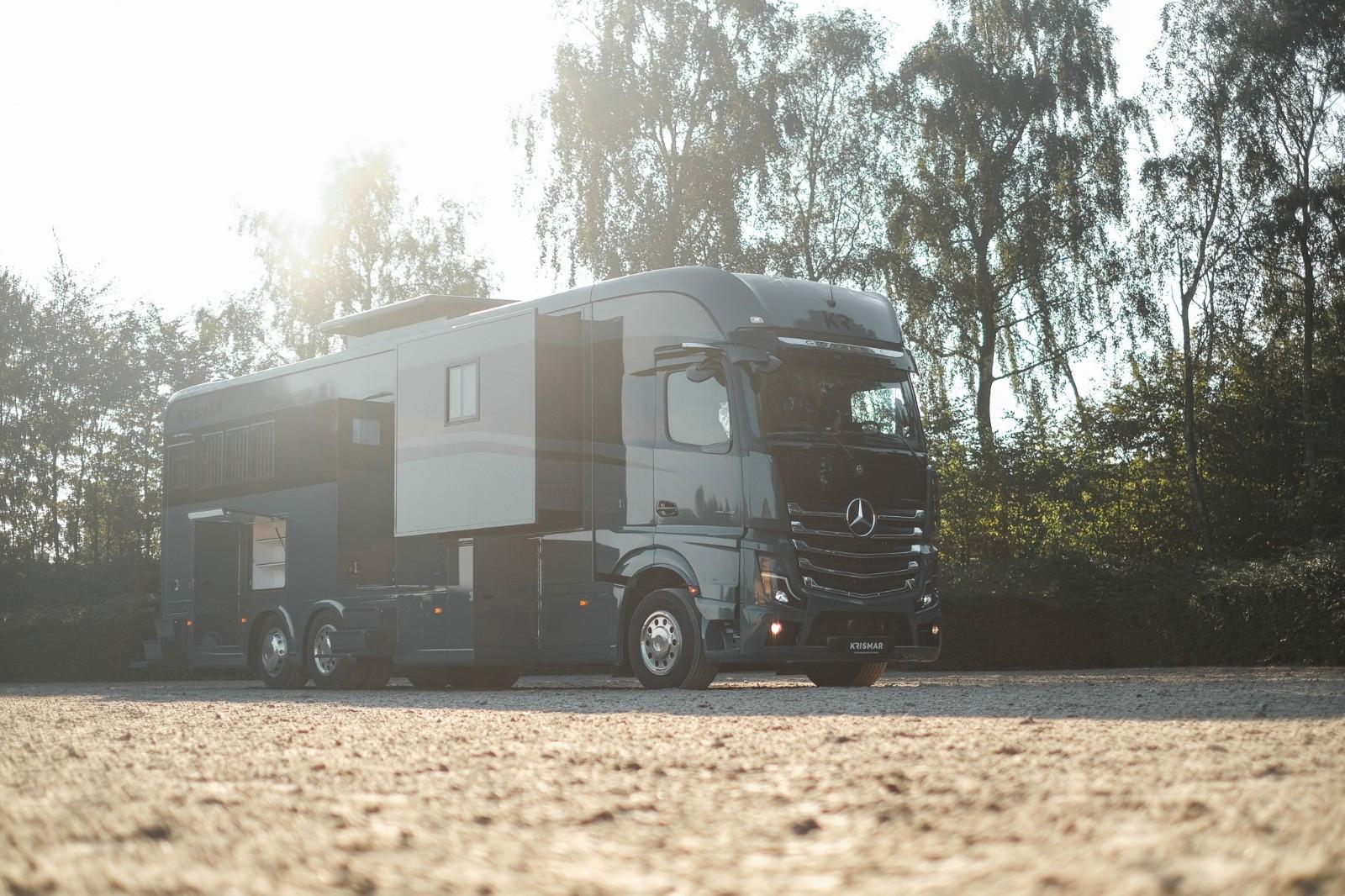 Mercedes-Benz Gigaspace 2648