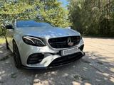 Mercedes-Benz E 63 AMG E 63 4MATIC+ Autom.  - gebrauchte Mercedes-Benz E 63 AMG aus dem Jahr 2020
