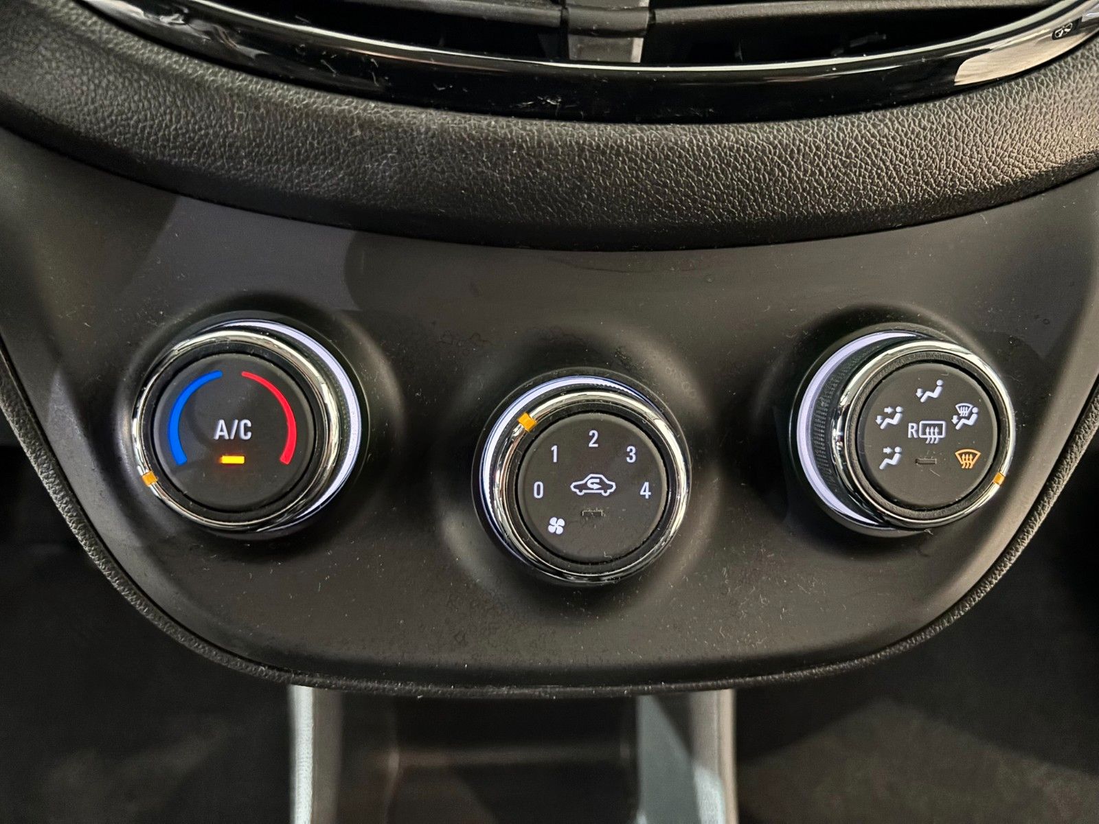 Fahrzeugabbildung Opel Karl Rocks 1.0 PDC/SHZ/LHZ/ALU