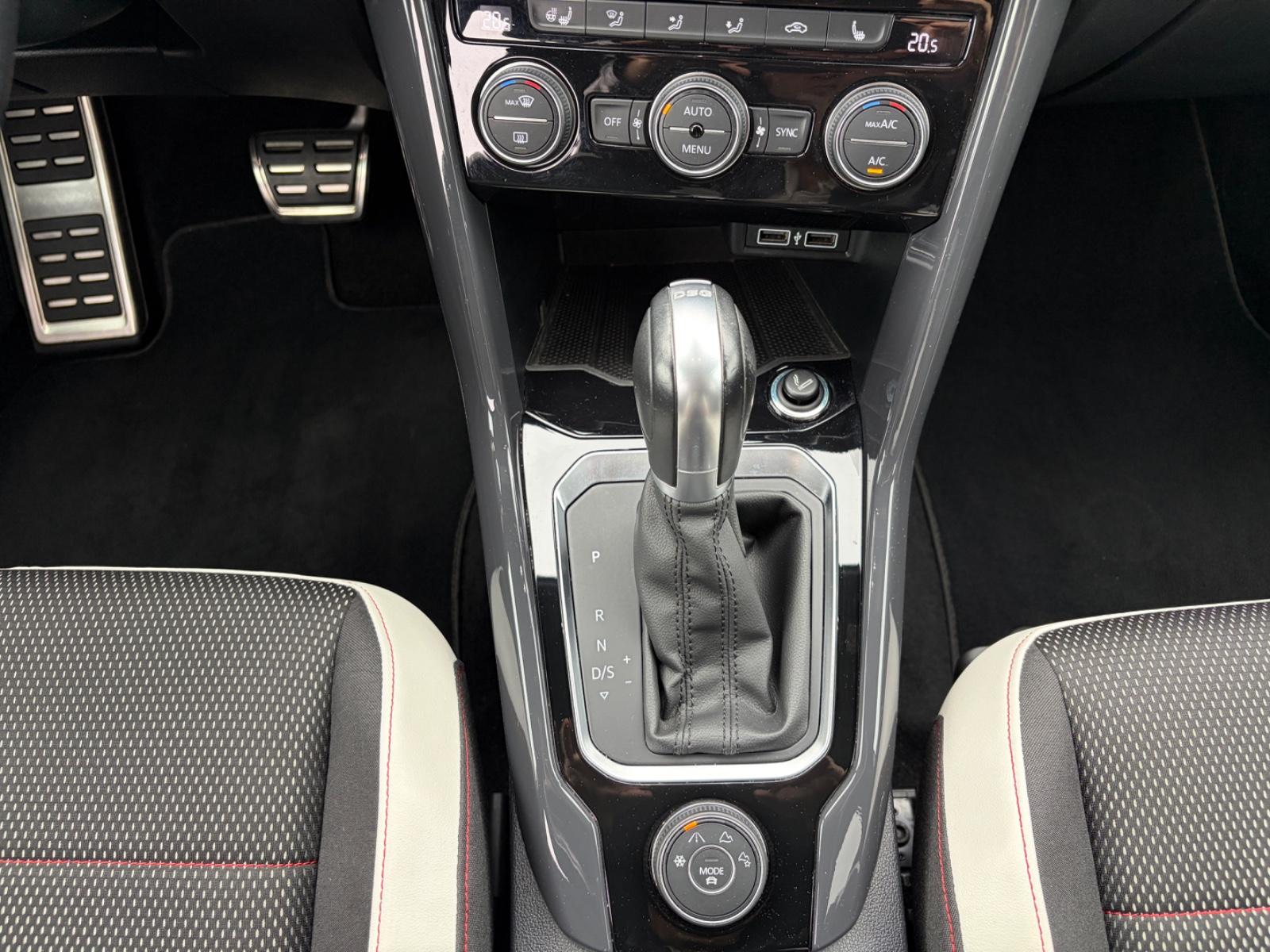 Volkswagen T-Roc Sport 4Motion+AUTOM+NAVI+TEMPOM.+PANOD.+++