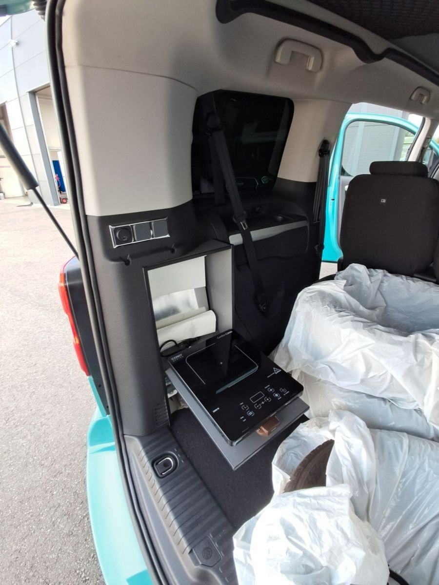 Fahrzeugabbildung Pössl Vanster Citroen 180 PS 8-Fach Bereift