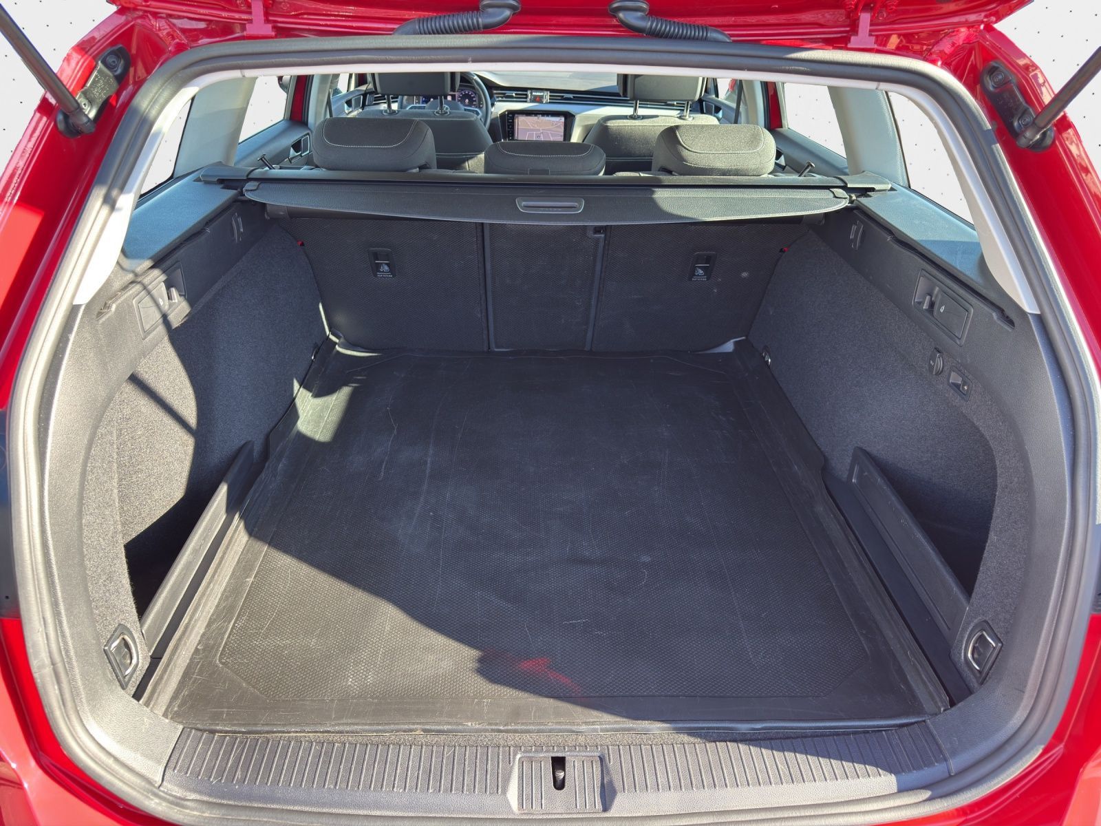 Volkswagen Passat Variant - Bild 13