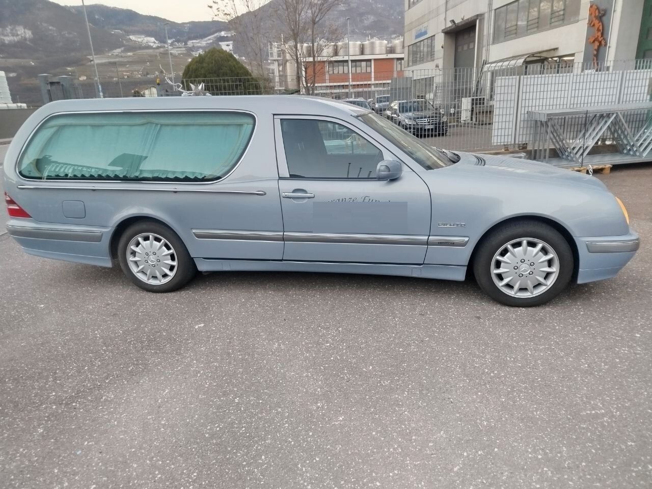 Mercedes-Benz E 270 Mercedes-benz E 270 CDI cat S.W. CARROFUNEBRE