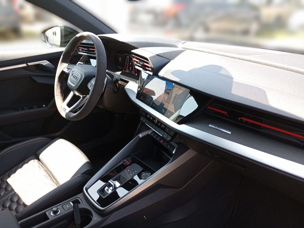 Fahrzeugabbildung Audi RS3 SPORTBACK 2.5 TFSI MAXTON-BK CARBON-DS KW