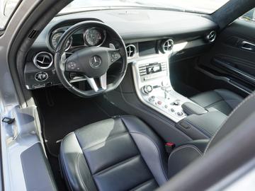 2010 Mercedes-BENZ SLS AMG — миниатюра 15