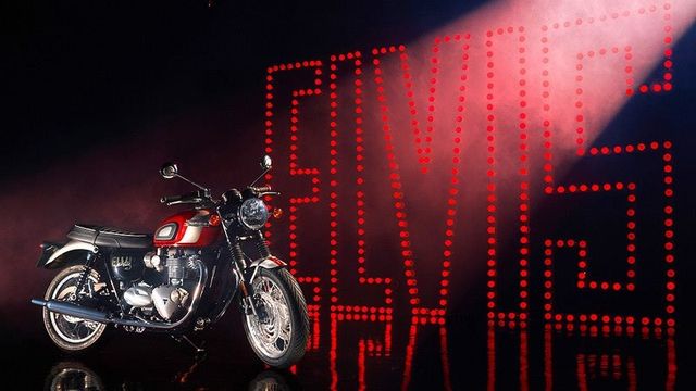 Triumph Bonneville T120 Elvis Presley1 Stück auf Lager