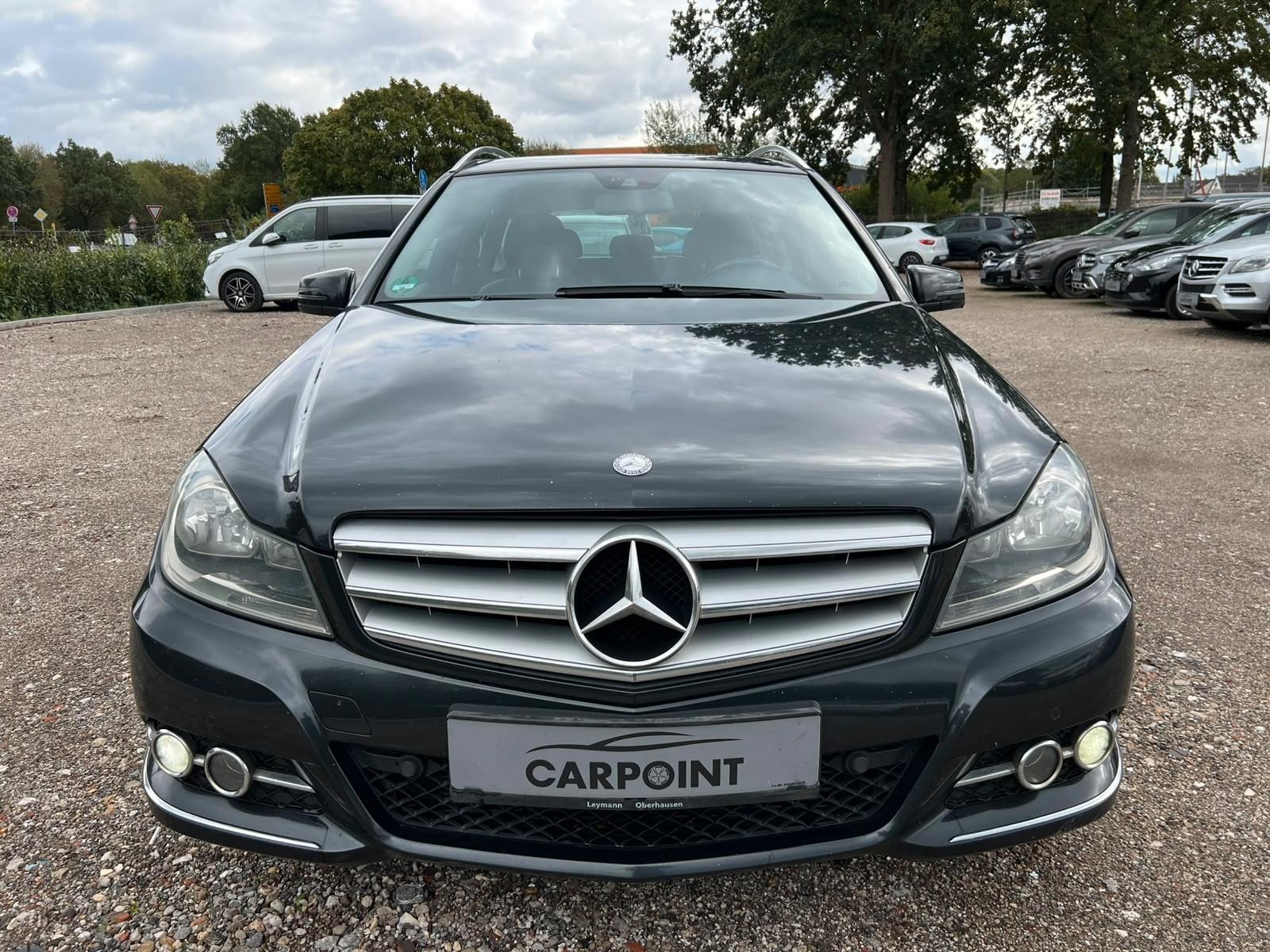 Mercedes-Benz C220 2011 — photo 9