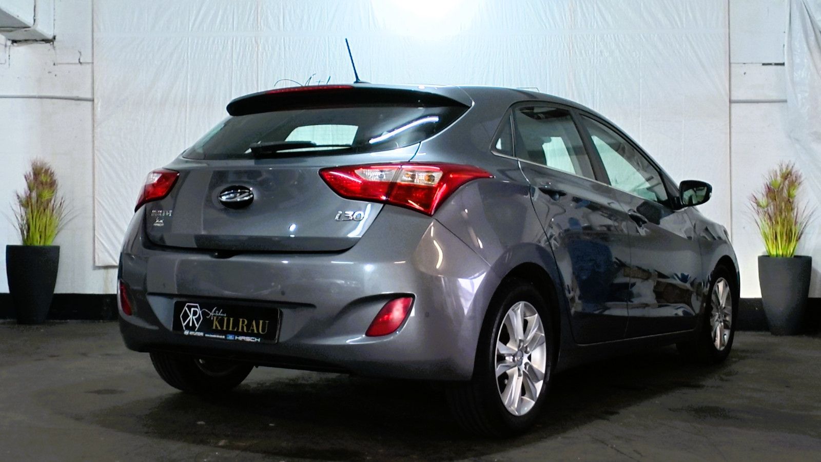 HYUNDAI i30 1.Hand Xenon, Kamera, PDC, Navi, Touch