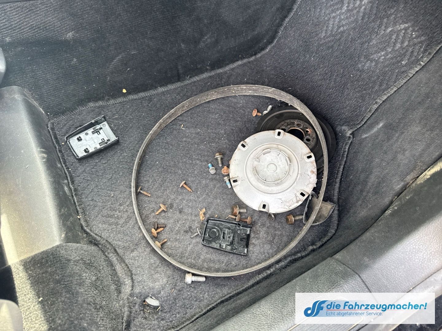 Fahrzeugabbildung Volkswagen Passat Variant Highline Navi Leder *EXPORT