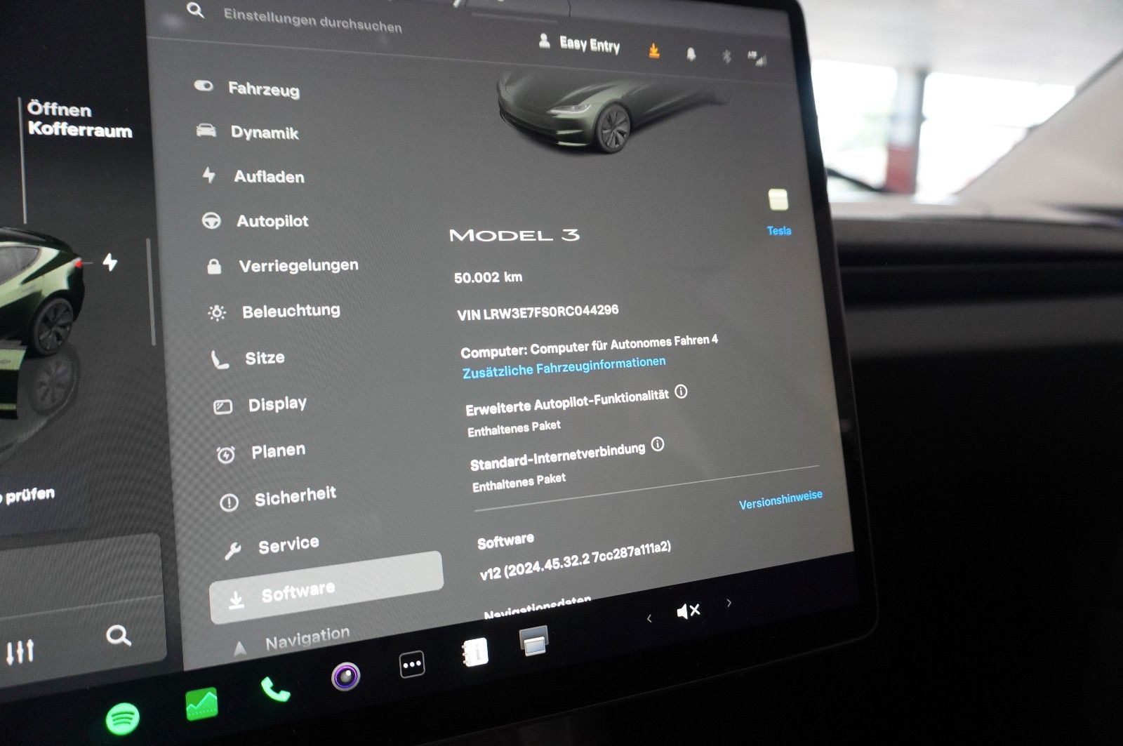 Fahrzeugabbildung Tesla Model 3 Standard Range RWD  NAVI/KAMERA/SH/PILOT