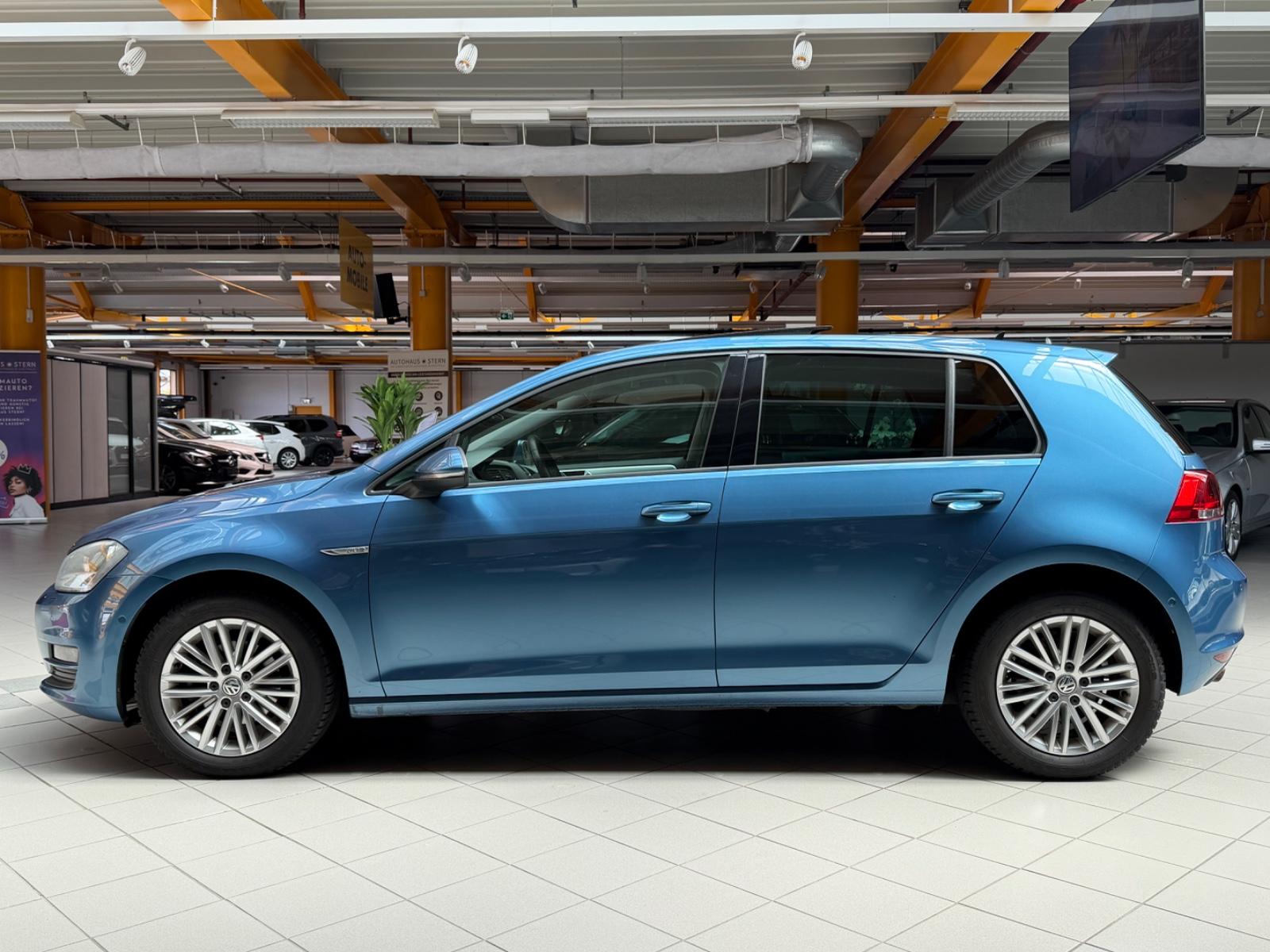 Volkswagen Golf VII Limo Cup|SHZ|PDC|Klima|Pano|Navi|1.Hand