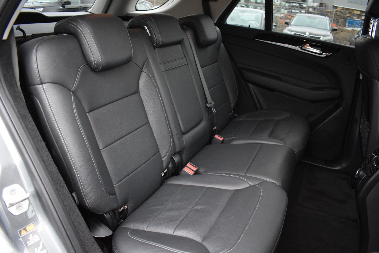 Fahrzeugabbildung Mercedes-Benz GLE 400 4Matic Distronic AHK 21* Keyless-go