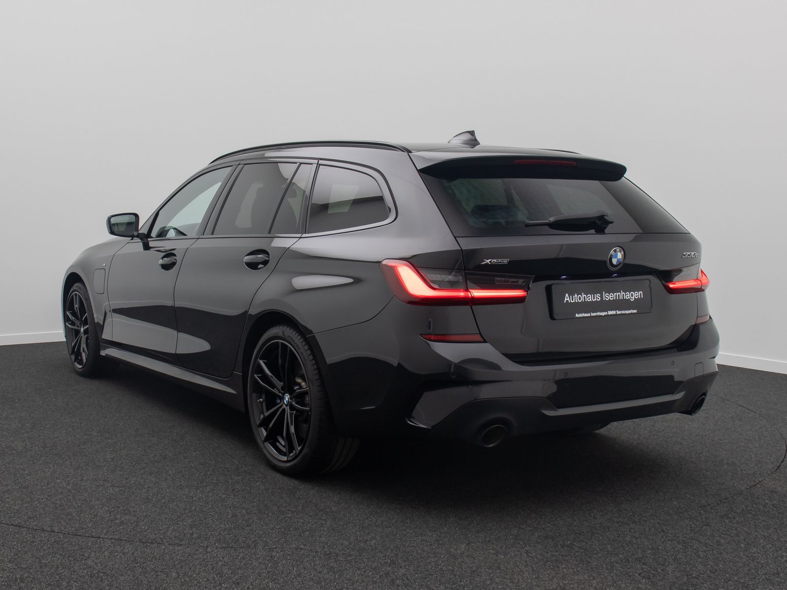 Fahrzeugabbildung BMW 330e xD M Sport DAB Laser Alarm Komfort 19Zoll