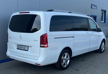 Mercedes V 220 - 9