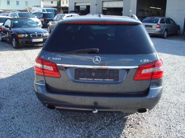 Mercedes E 300 - 4