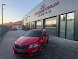 Skoda Octavia Combi RS*PANO*NAVI*AHK*SPORT*PDC*TOP - Skoda Octavia: Combi Sport